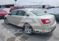 2010 Ford TAURUS photo