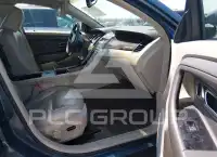 2010 Ford TAURUS фото