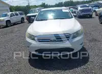 2010 Ford TAURUS photo