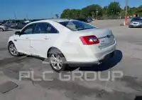 2010 Ford TAURUS photo