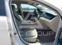 2010 Ford TAURUS фото