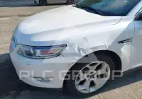 2010 Ford TAURUS фото
