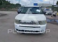2010 Ford FLEX photo