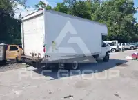 2010 Ford E-350 photo