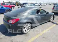 2010 Hyundai Genesis photo