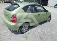 2010 Hyundai Accent фото