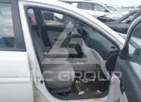 2010 Hyundai Accent фото