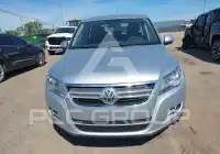 2010 Volkswagen Tiguan фото
