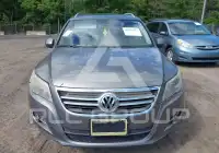 2010 Volkswagen Tiguan фото