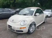 2010 Volkswagen BEETLE фото