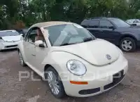 2010 Volkswagen BEETLE фото