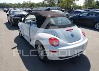2010 Volkswagen BEETLE фото