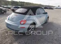 2010 Volkswagen BEETLE photo