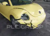 2010 Volkswagen BEETLE photo