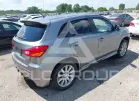 2011 Mitsubishi OUTLANDER photo