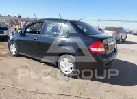 2011 Nissan VERSA photo