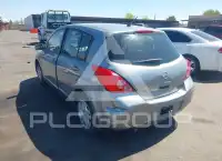 2011 Nissan VERSA photo
