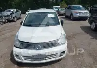 2011 Nissan VERSA photo