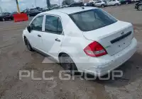2011 Nissan VERSA photo