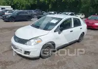 2011 Nissan VERSA photo