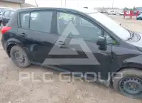 2011 Nissan VERSA photo