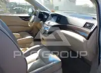 2011 Nissan QUEST фото