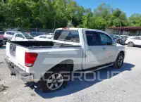 2011 Nissan TITAN фото
