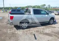 2011 Nissan TITAN фото