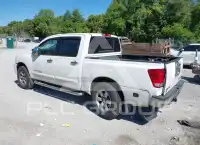 2011 Nissan TITAN фото