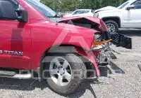 2011 Nissan TITAN фото