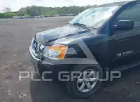 2011 Nissan TITAN фото