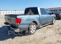 2011 Nissan TITAN фото