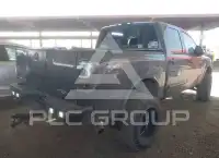 2011 Nissan TITAN фото