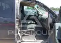 2011 Nissan FRONTIER фото