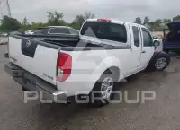 2011 Nissan FRONTIER фото