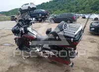 2011 Harley-Davidson FLHTCU photo