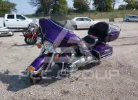 2011 Harley-Davidson FLHTCU фото