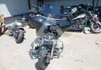 2011 Harley-Davidson FLHTCU photo
