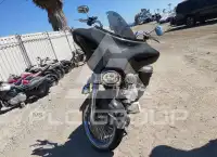 2011 Harley-Davidson FLHX фото