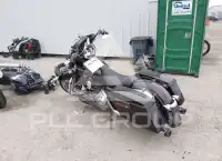 2011 Harley-Davidson FLHX фото