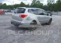 2011 Chevrolet TRAVERSE photo