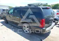 2011 Chevrolet Suburan photo