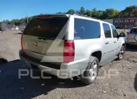 2011 Chevrolet Suburan photo