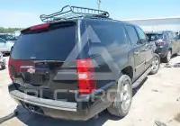 2011 Chevrolet Suburan photo