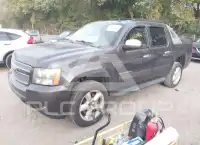 2011 Chevrolet Avalanche photo
