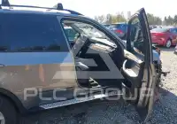 2011 BMW X5 фото