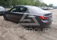 2011 BMW 750 фото