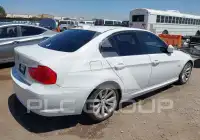 2011 BMW 328 photo