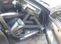 2011 BMW 750 фото