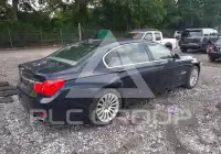 2011 BMW 750 фото